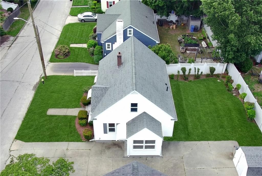 181 Fiat Avenue photo 24