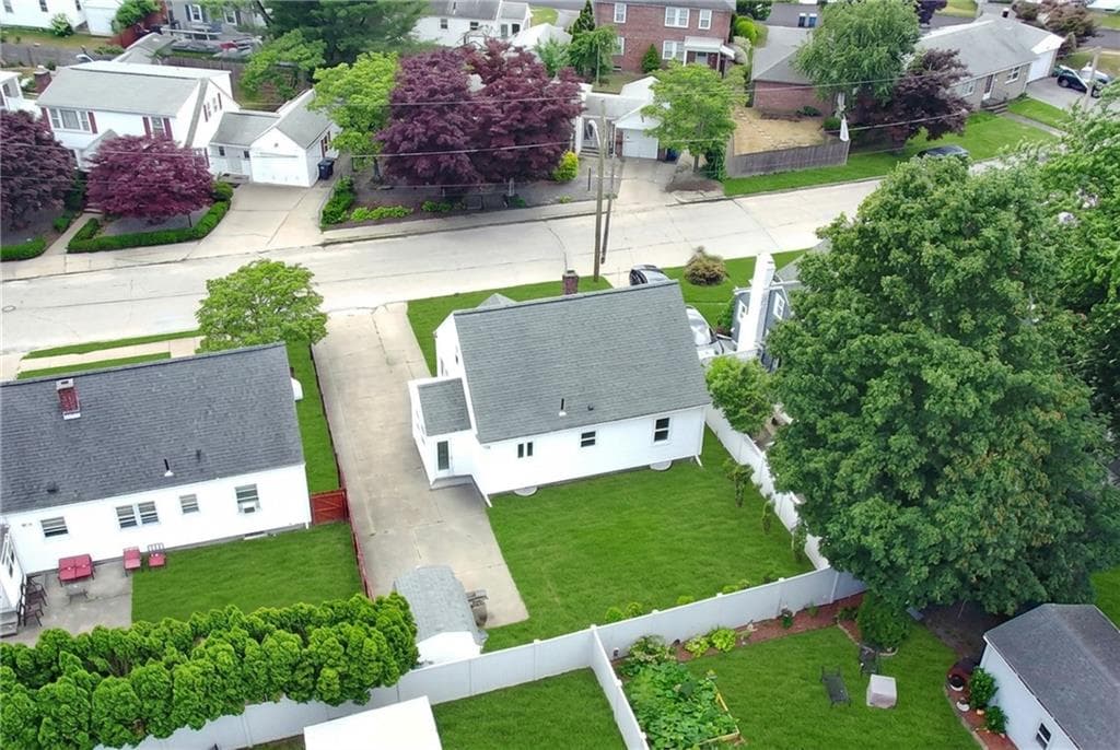 181 Fiat Avenue photo 25
