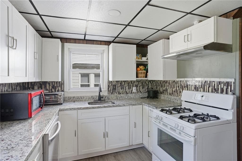 28 Orlo Avenue photo 5