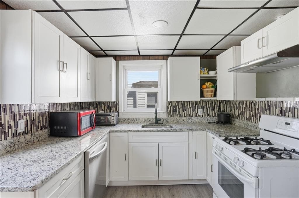 28 Orlo Avenue photo 4