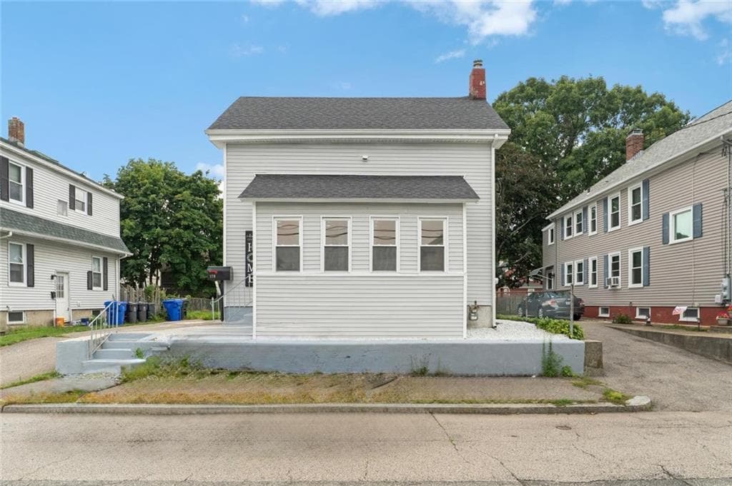 179 WOODWARD Avenue