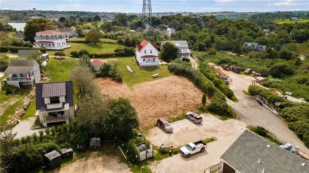 85 Ocean Avenue photo 9