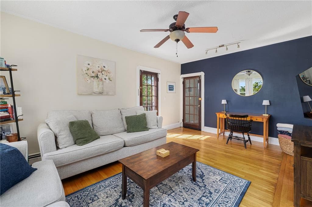 843 Hope Street UNIT 3 photo 4