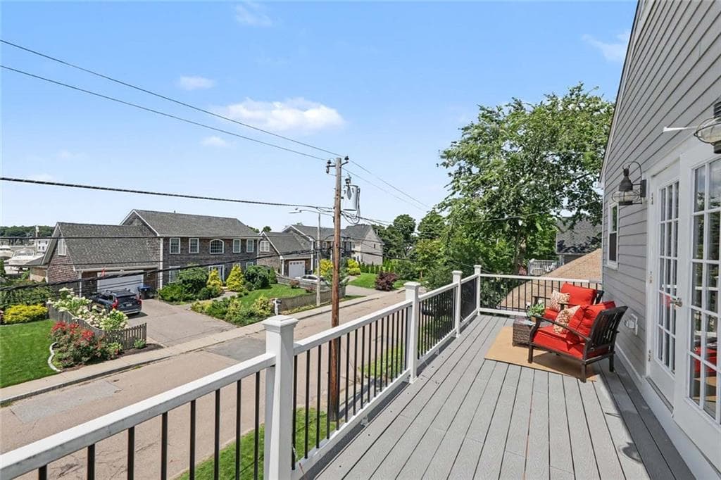Single Family Residence at 214 Narragansett Avenue, Barrington, photo 37 of 49