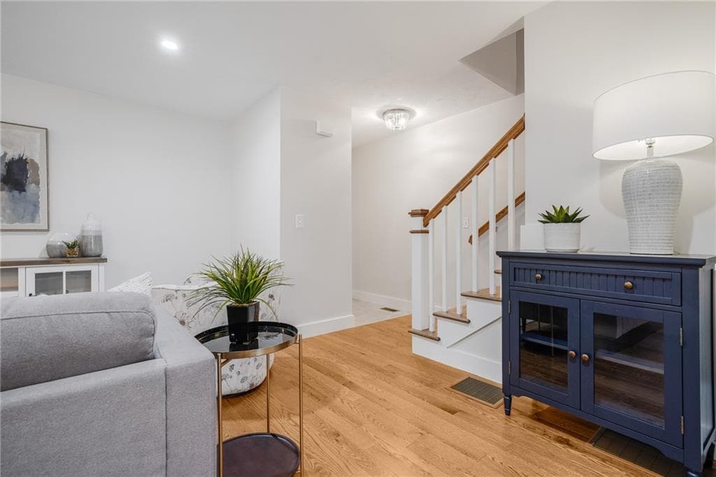 6 Trinity Way photo 26
