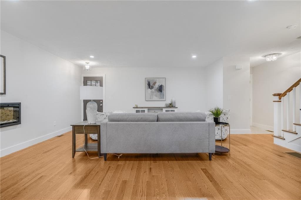 6 Trinity Way photo 11