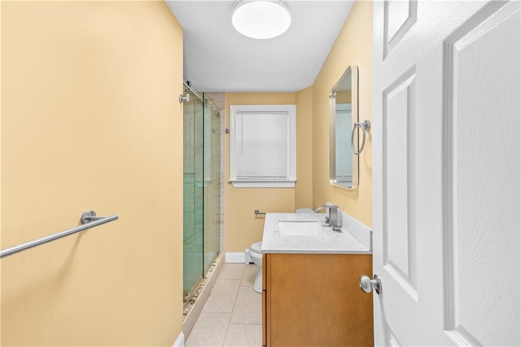 24 Alden Street photo 11