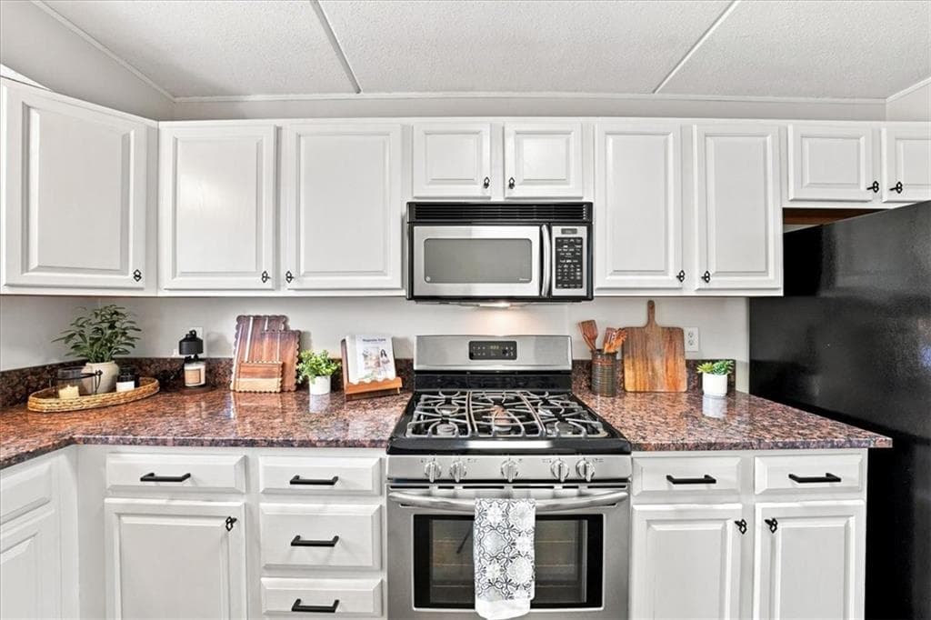 650 East Greenwich Avenue UNIT 5-201 photo 13