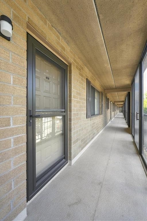 650 East Greenwich Avenue UNIT 5-201 photo 4