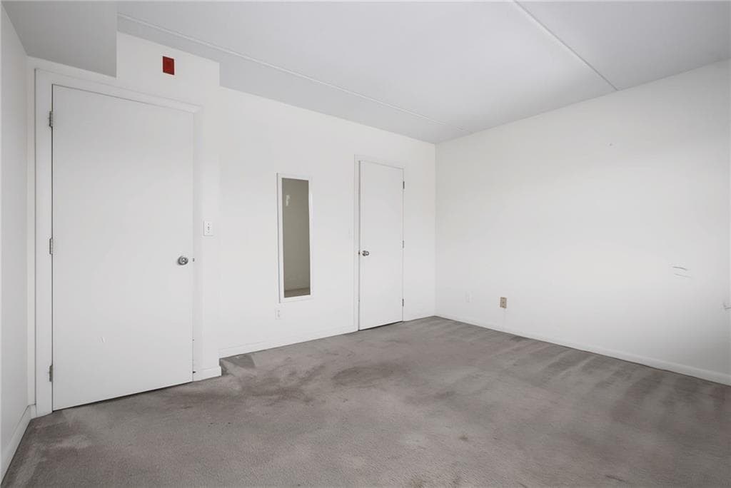 650 East Greenwich Avenue UNIT 7-207 photo 13