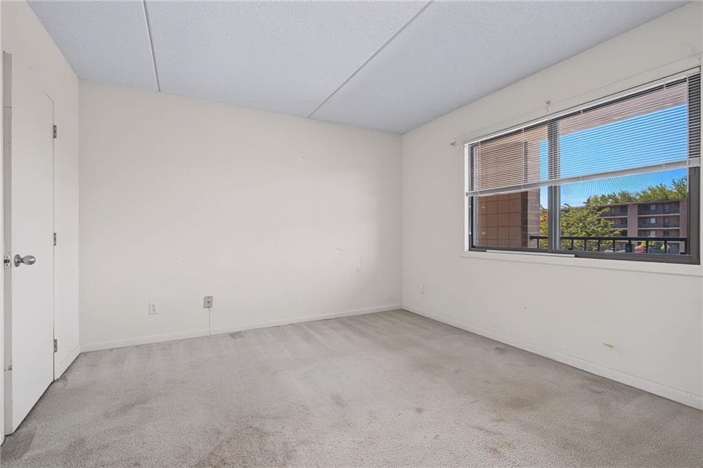 650 East Greenwich Avenue UNIT 7-207 photo 12