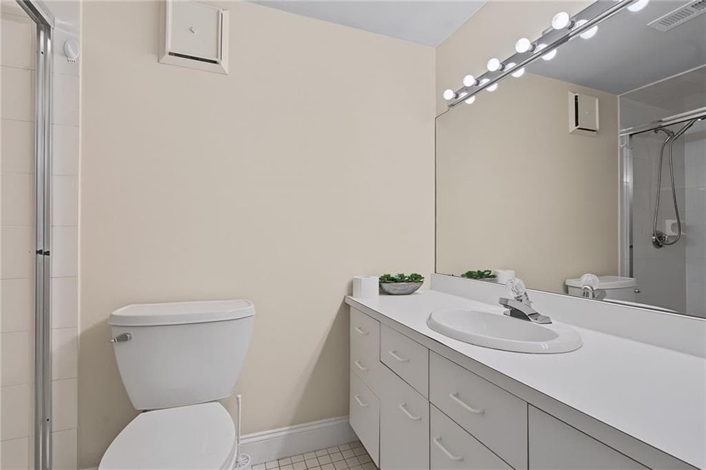 650 East Greenwich Avenue UNIT 7-207 photo 22