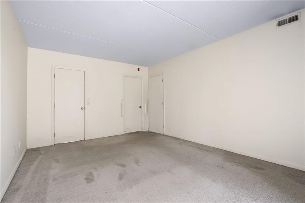 650 East Greenwich Avenue UNIT 7-207 photo 20