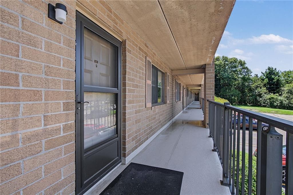 650 East Greenwich Avenue UNIT 7-207 photo 30