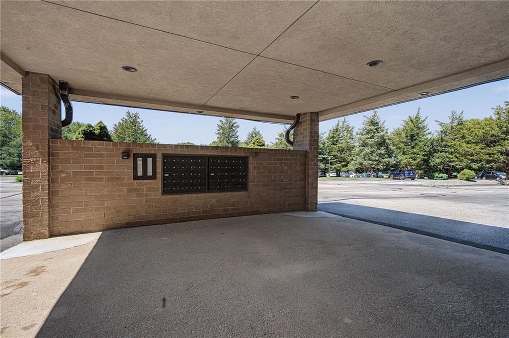 650 East Greenwich Avenue UNIT 7-207 photo 34