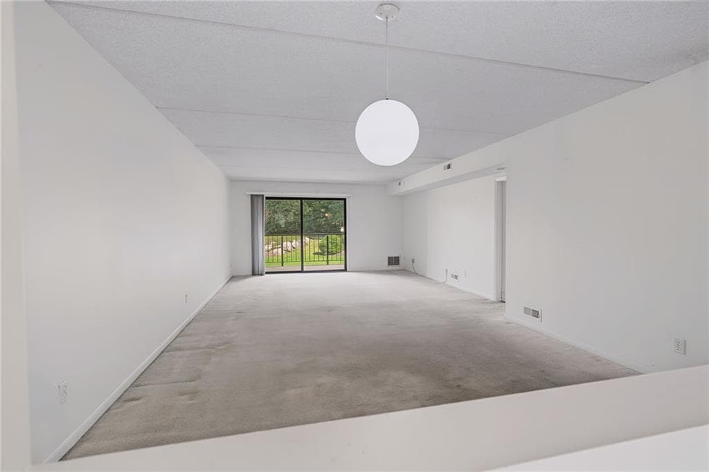 650 East Greenwich Avenue UNIT 7-207 photo 11