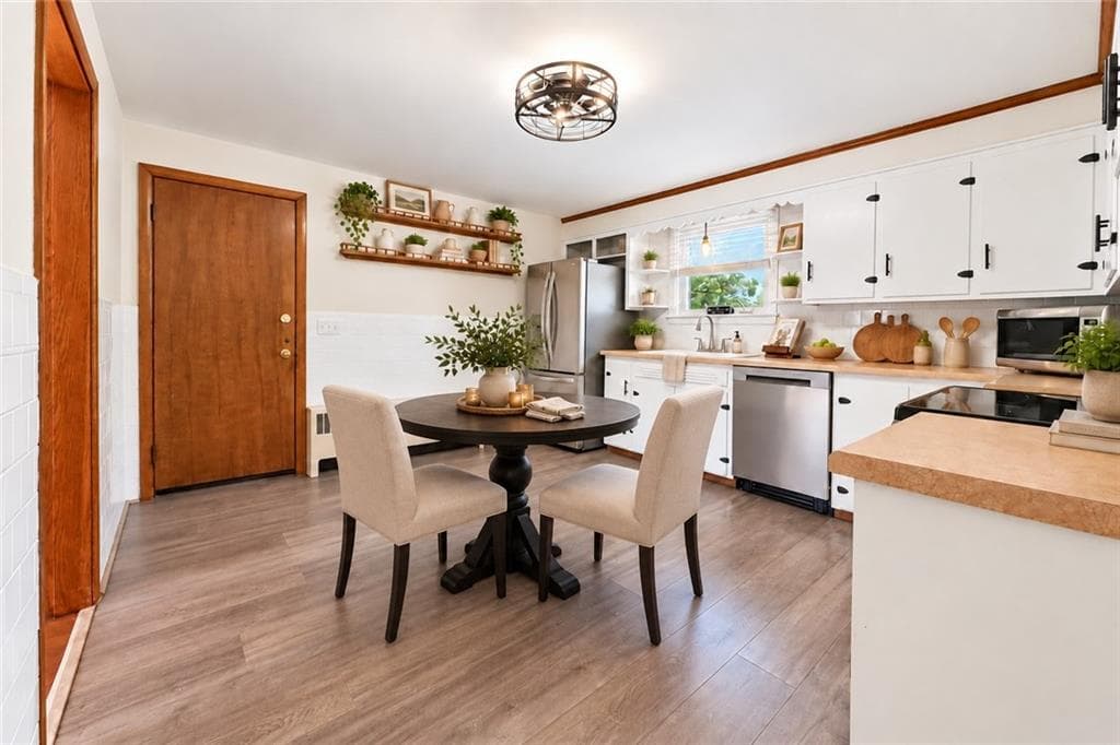Single Family Residence at 156 Pawtuxet Terrace, West Warwick, photo 16 of 50