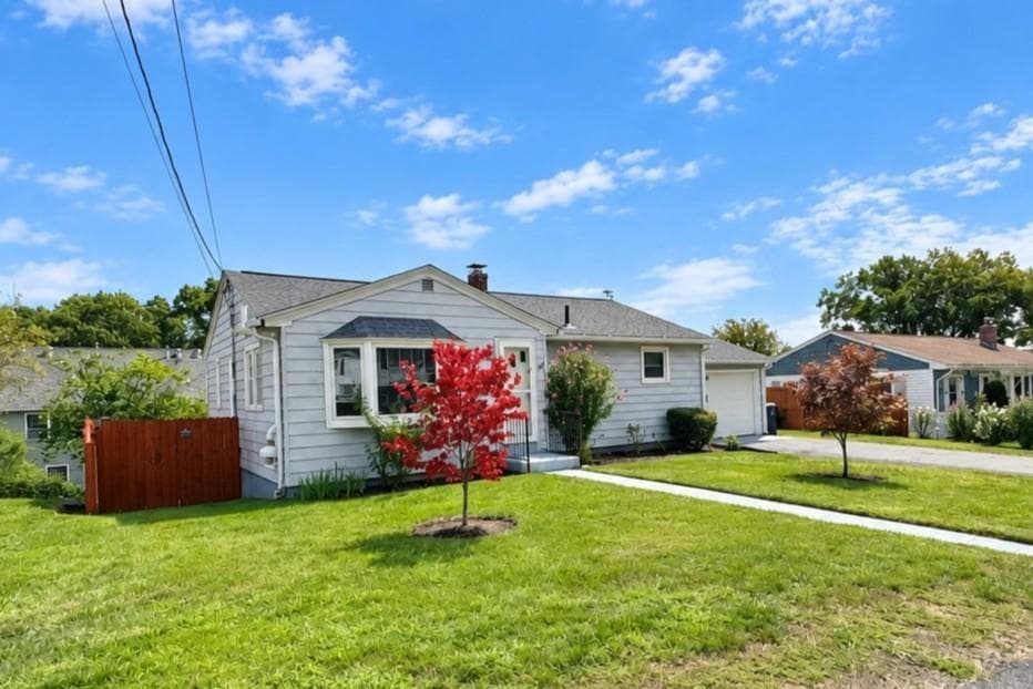 Single Family Residence at 156 Pawtuxet Terrace, West Warwick, photo 4 of 50