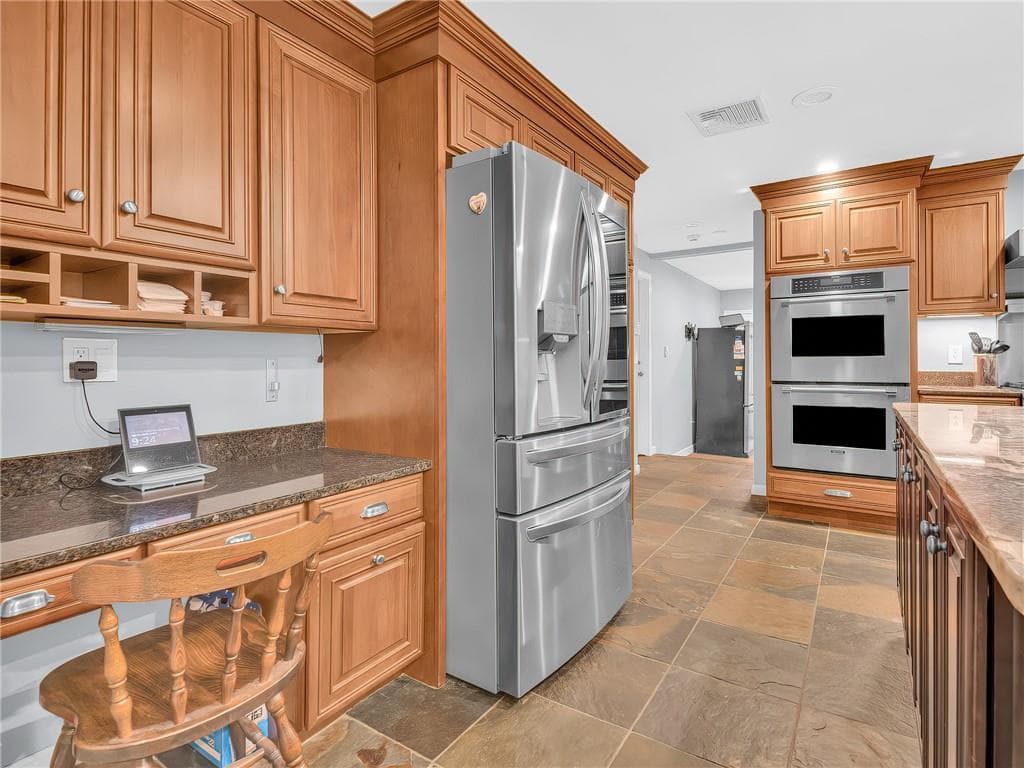 5 Colony Drive photo 13