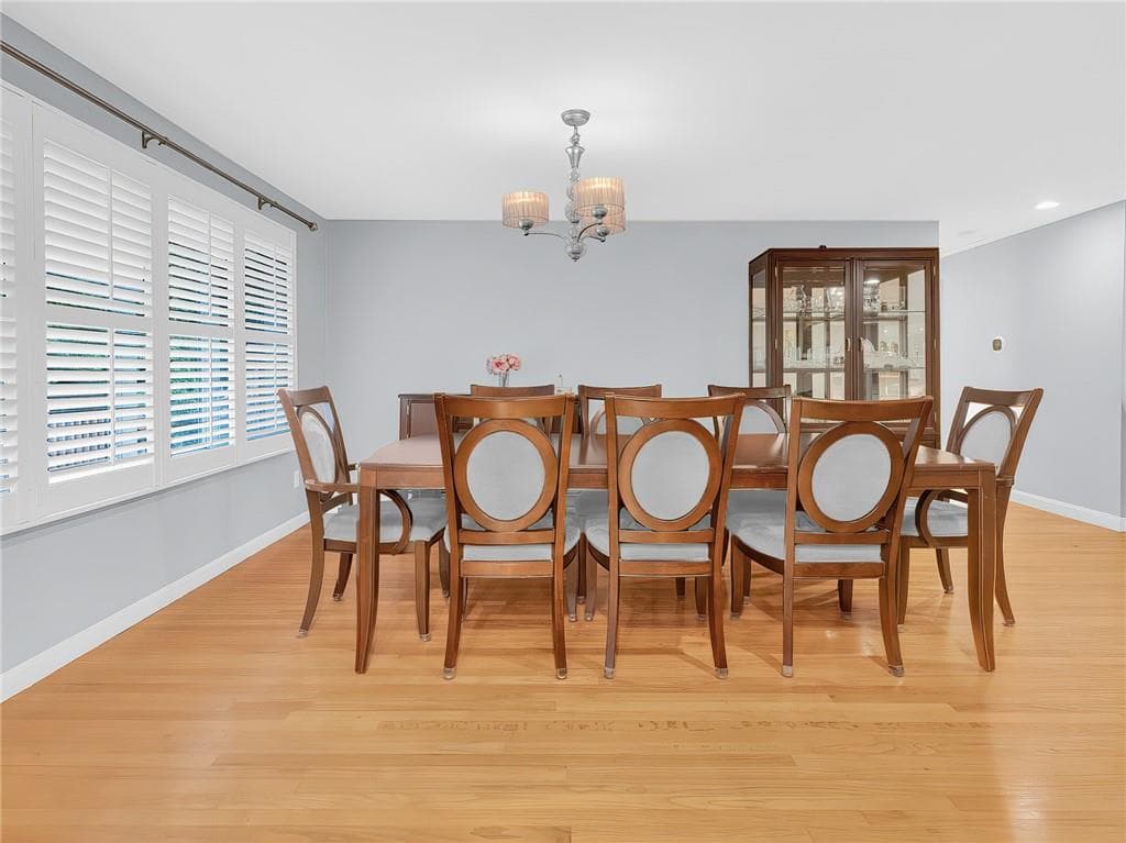 5 Colony Drive photo 8