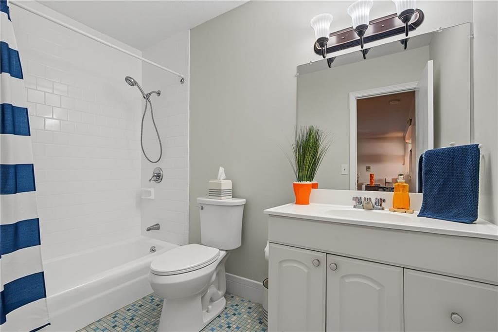 132 Hoffman Avenue UNIT 207 photo 16