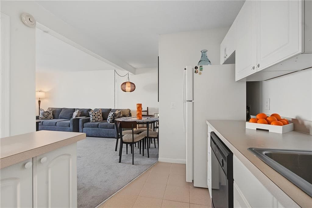 132 Hoffman Avenue UNIT 207 photo 4