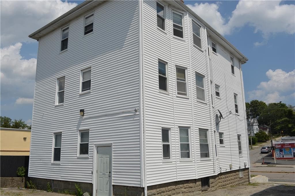 1066 1072 North Main Street photo 43