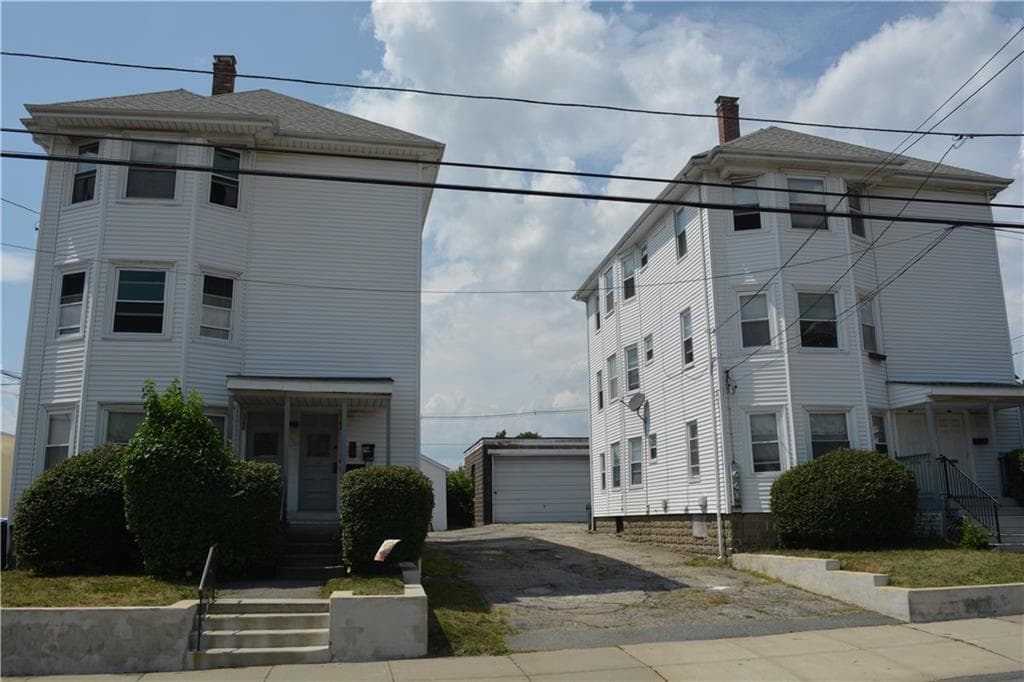 1066 1072 North Main Street