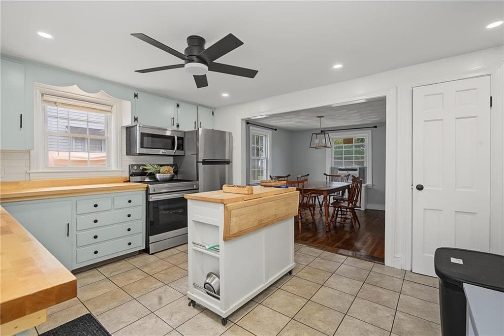 1349 West Shore Road photo 6