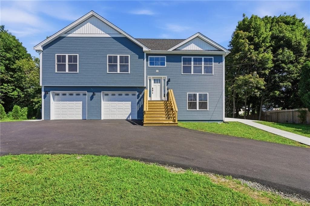 8 Fairgreen Drive