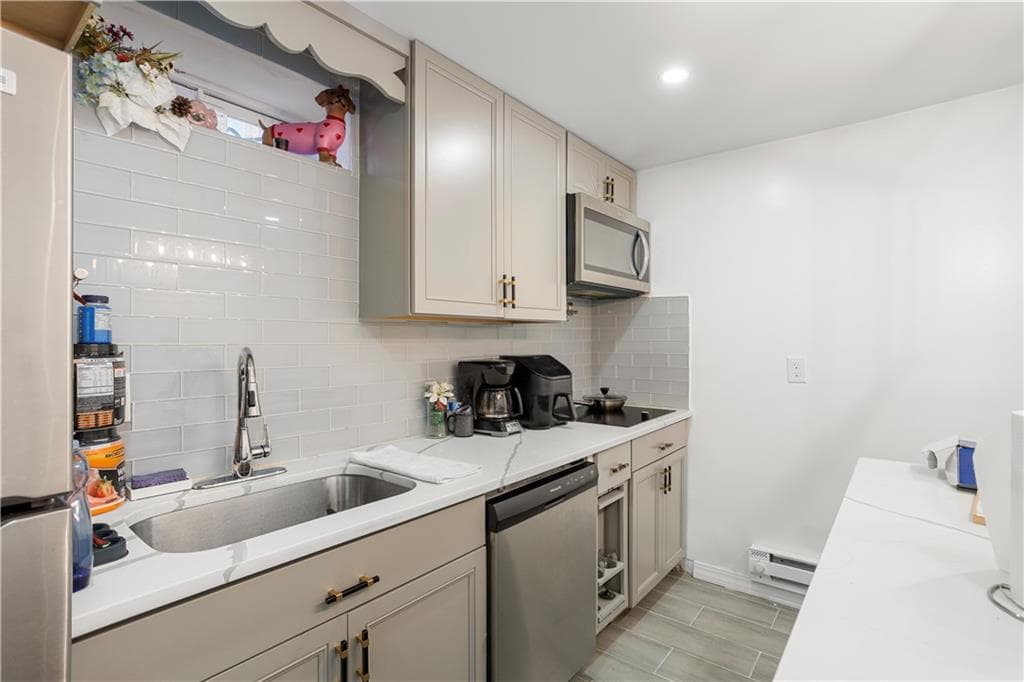 64 Duncan Avenue photo 27