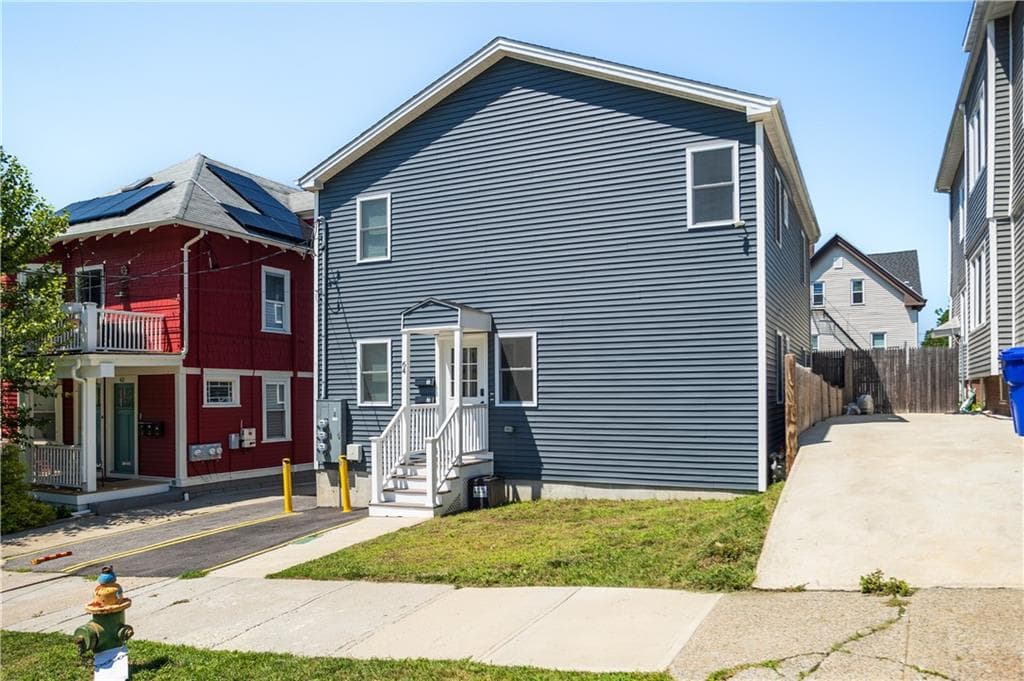 64 Duncan Avenue photo 2