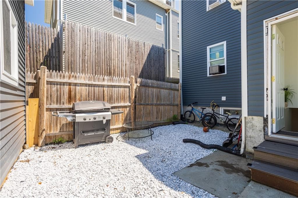 64 Duncan Avenue photo 43