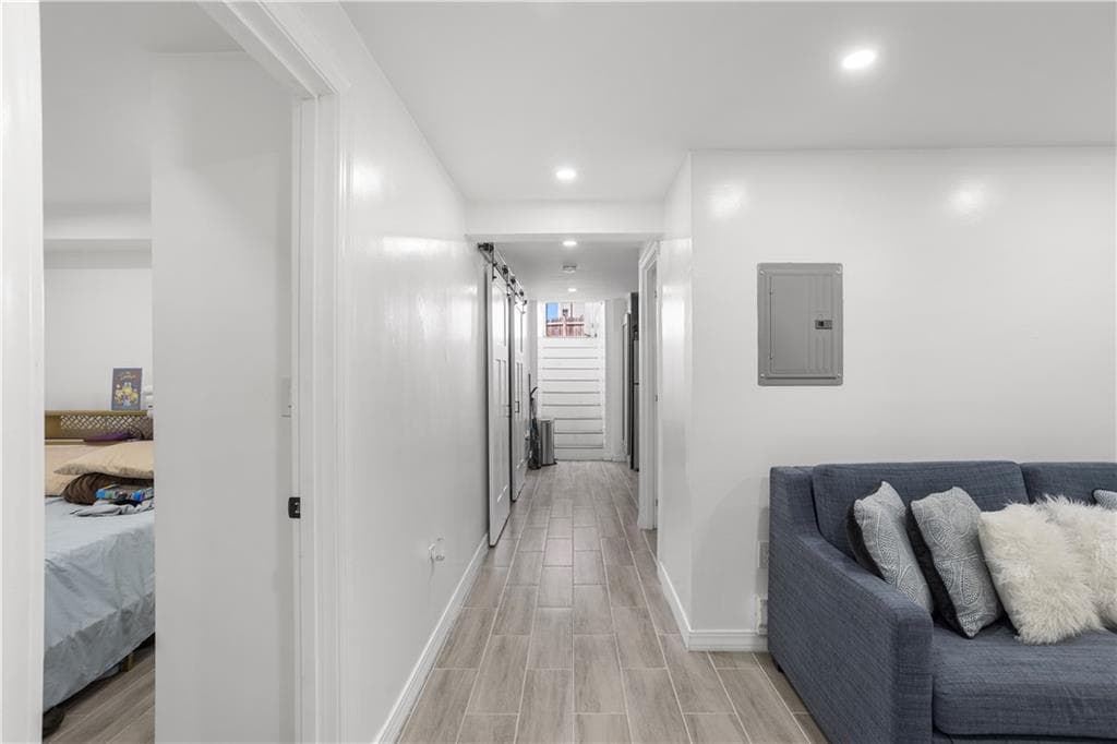 64 Duncan Avenue photo 18