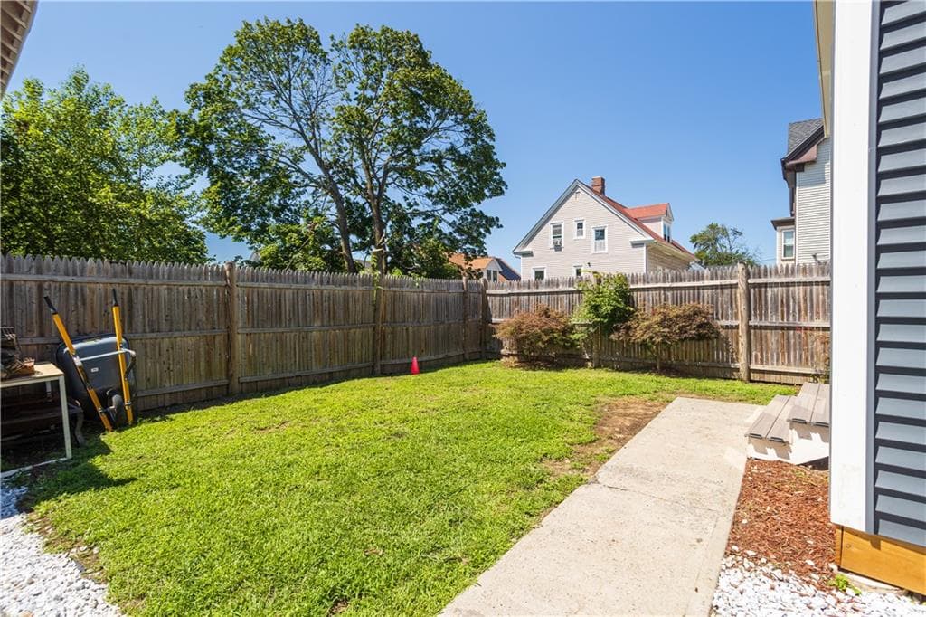 64 Duncan Avenue photo 44