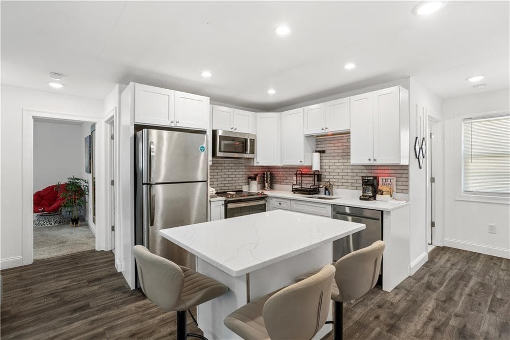 64 Duncan Avenue photo 31