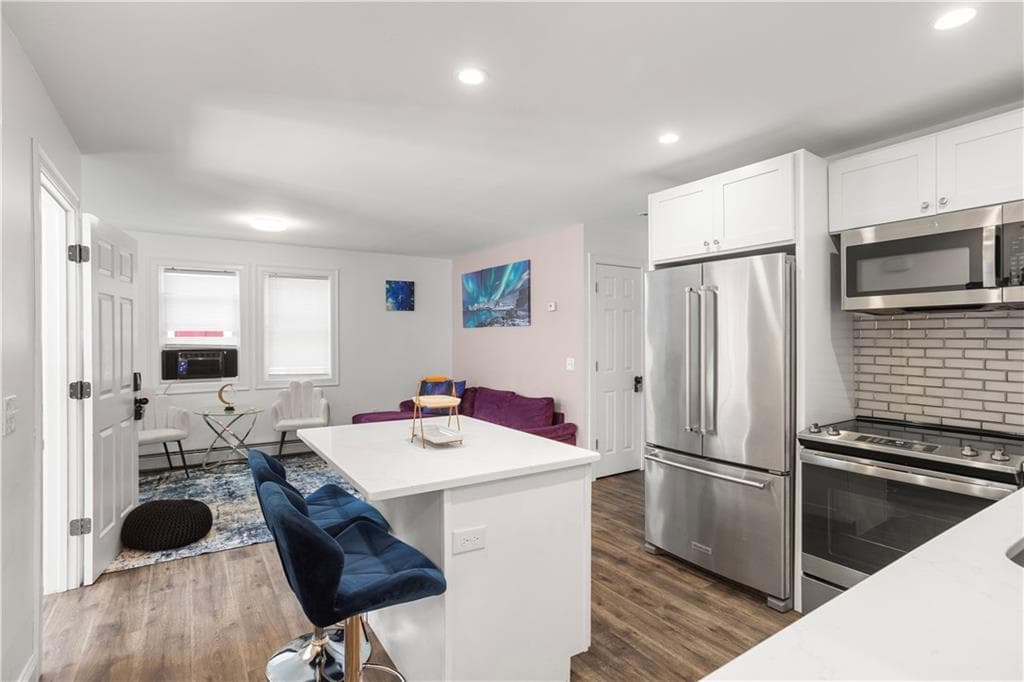 64 Duncan Avenue photo 8