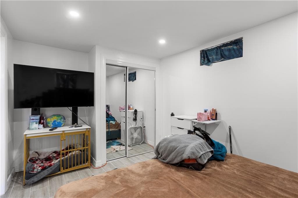 64 Duncan Avenue photo 25