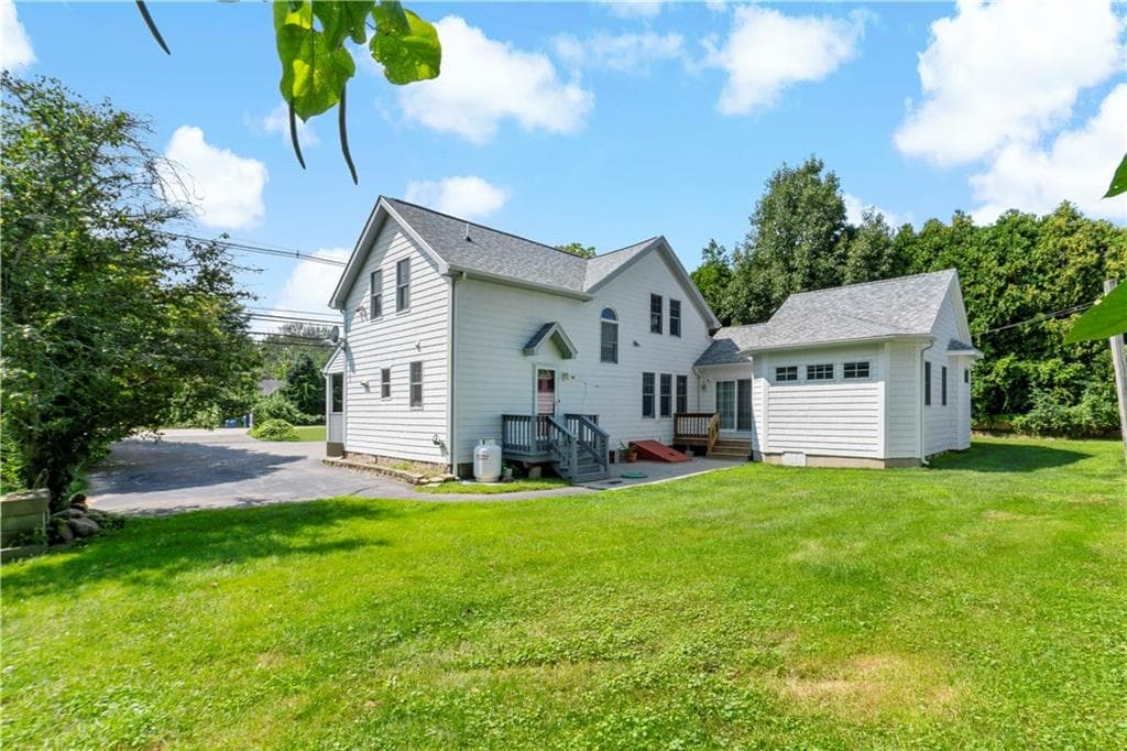 813 South Road photo 31