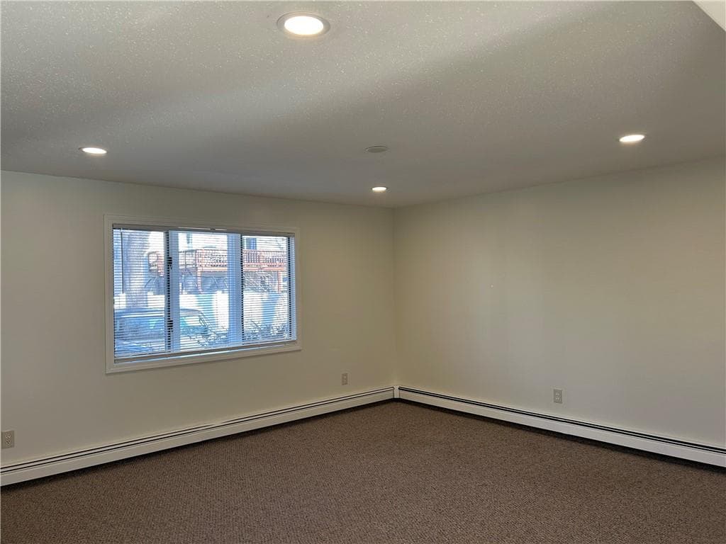 16 18 Manville Avenue photo 3