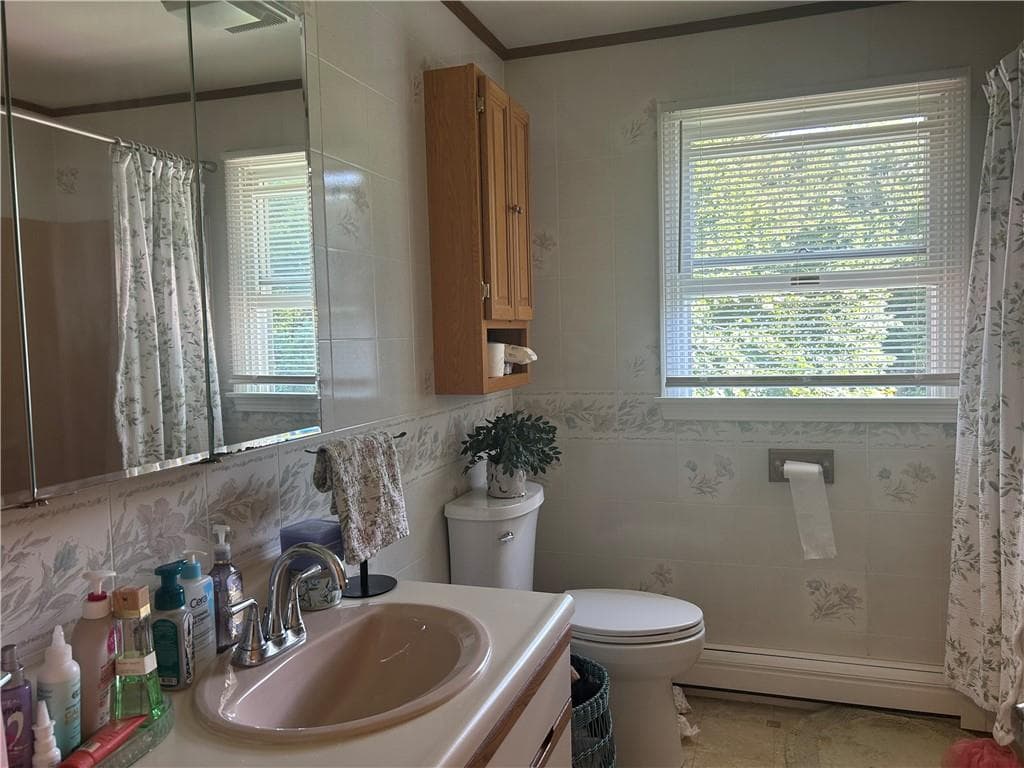 16 18 Manville Avenue photo 14