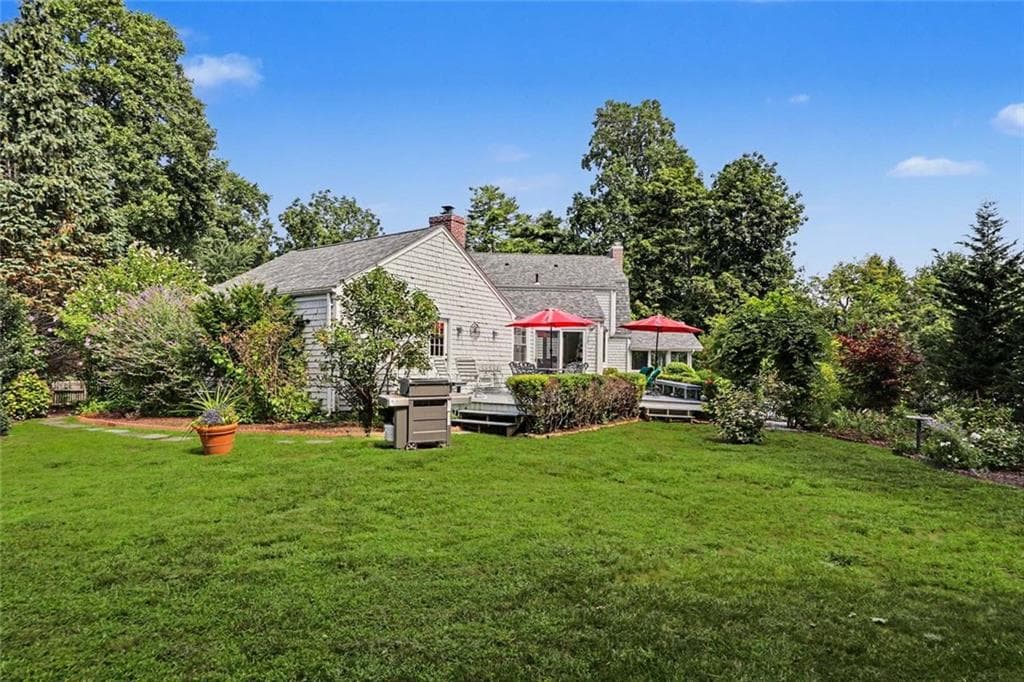 2 Woollett Court photo 44