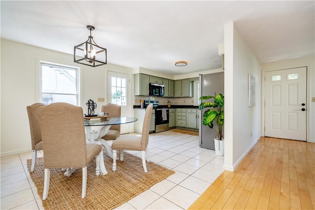 45 Brookdale Boulevard photo 5