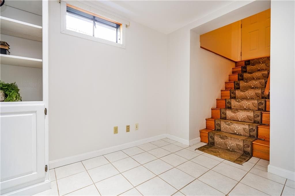 45 Brookdale Boulevard photo 30
