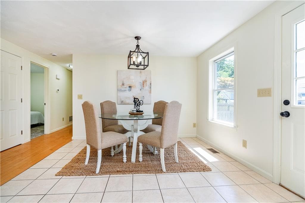 45 Brookdale Boulevard photo 11