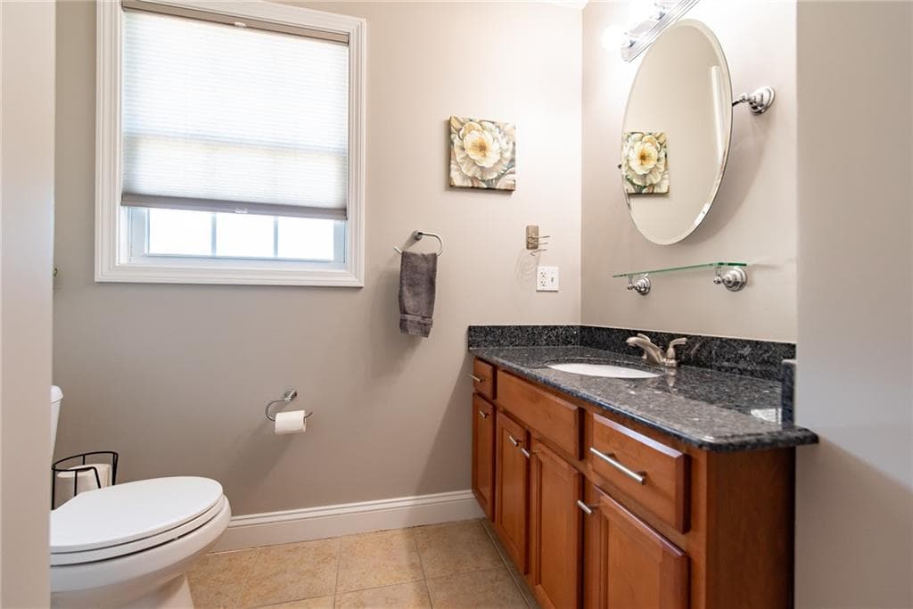 Single Family Residence at 1289 Diamond Hill Road, Woonsocket, photo 17 of 42