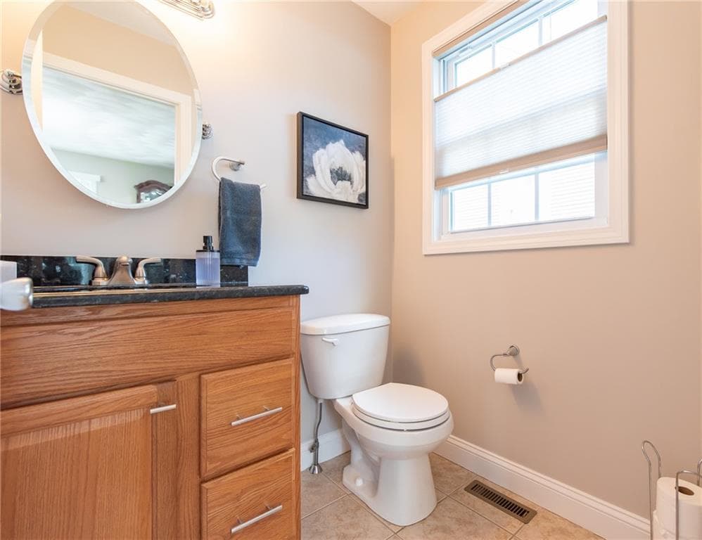 Single Family Residence at 1289 Diamond Hill Road, Woonsocket, photo 16 of 42