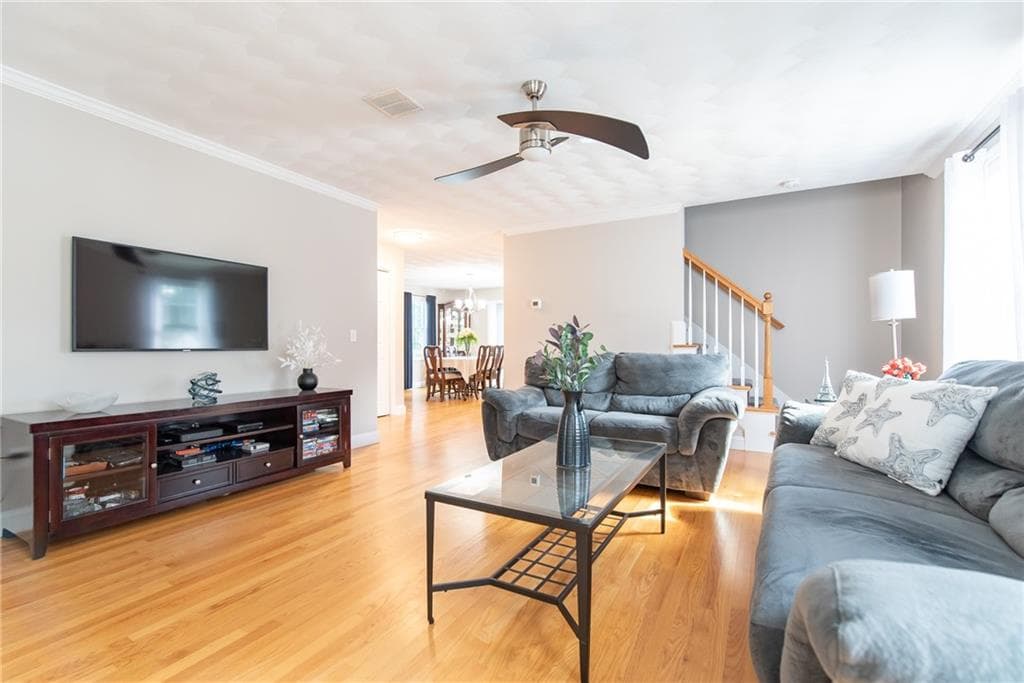 Single Family Residence at 1289 Diamond Hill Road, Woonsocket, photo 5 of 42