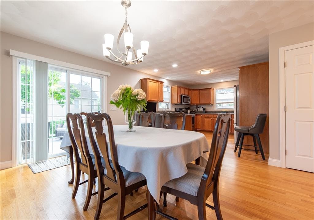Single Family Residence at 1289 Diamond Hill Road, Woonsocket, photo 9 of 42