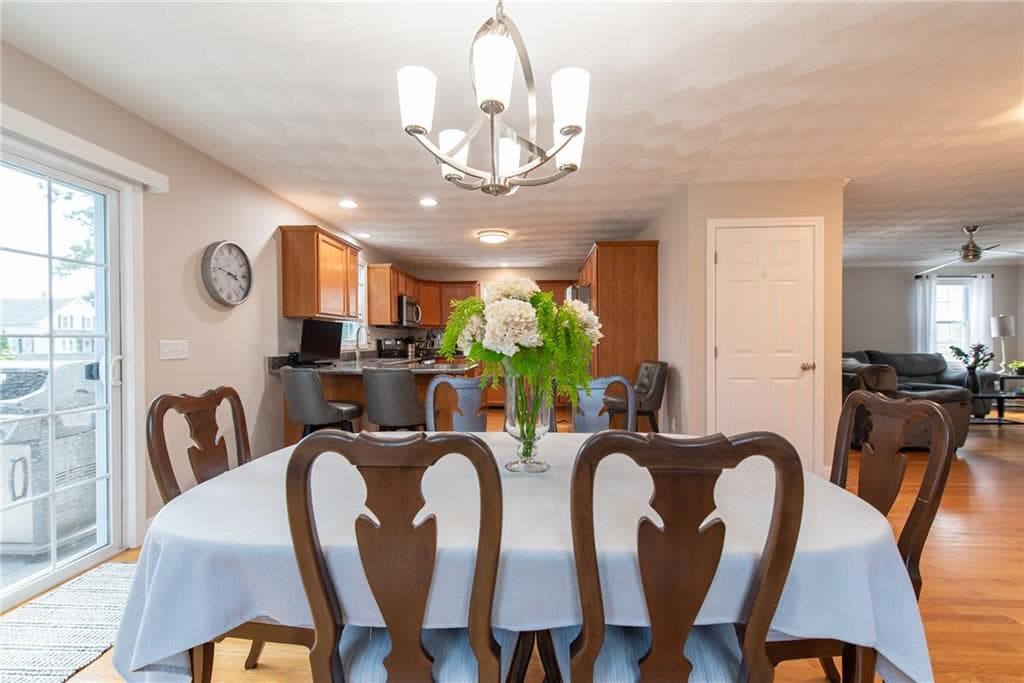 Single Family Residence at 1289 Diamond Hill Road, Woonsocket, photo 11 of 42